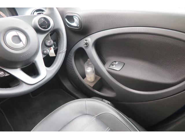 スマートフォーフォー プライム　皮シート　ナビ　Ｂｌｕｅｔｏｏｔｈ　地デジ　バックモニター　ＥＴＣ　２０２２タイヤ　キーレス（28枚目）