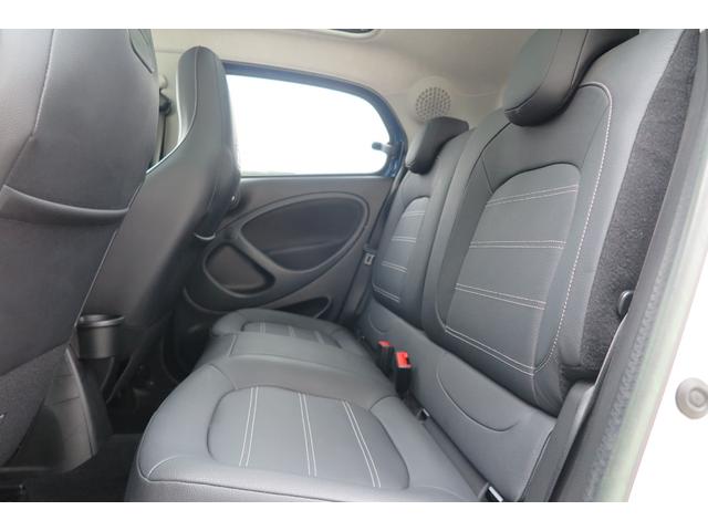 スマートフォーフォー プライム　皮シート　ナビ　Ｂｌｕｅｔｏｏｔｈ　地デジ　バックモニター　ＥＴＣ　２０２２タイヤ　キーレス（35枚目）