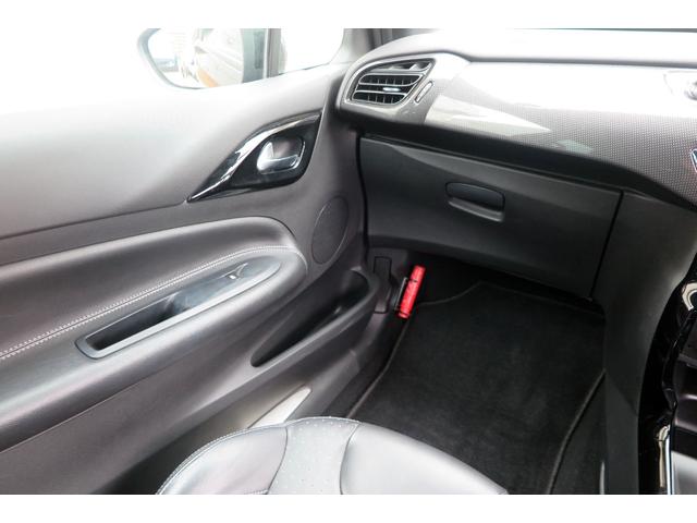 ＤＳ３ フォーブール・アディクト　１００台限定　ミストラルレザーシート　ＤＳモノグラム　専用ボディ色ウィスパー　ＨＩＦＩシステム　ＥＴＣ　１７インチＡＷ　取扱説明書　保証書（29枚目）