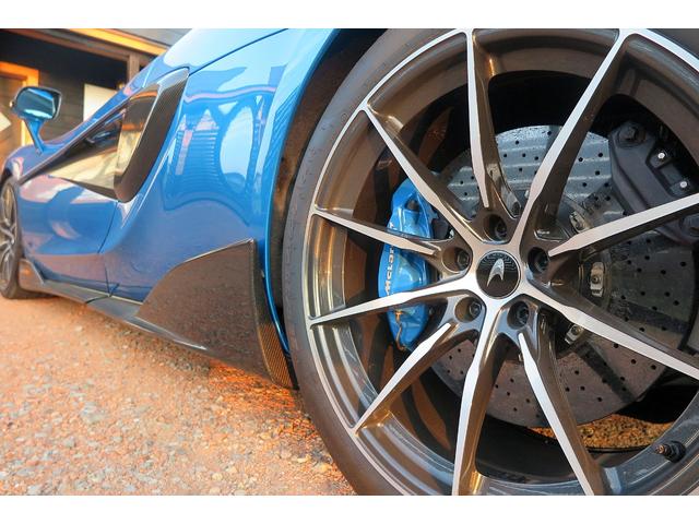 600LTスパイダー ベースグレード カーボンEX、IN アルカンターラレーシングS P ZERO TROFEO R 10スポークAW スポーツエキゾースト 屋内保管車 雨天未使用 ディーラー記録簿(13枚目)