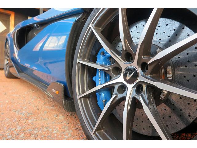 600LTスパイダー ベースグレード カーボンEX、IN アルカンターラレーシングS P ZERO TROFEO R 10スポークAW スポーツエキゾースト 屋内保管車 雨天未使用 ディーラー記録簿(16枚目)