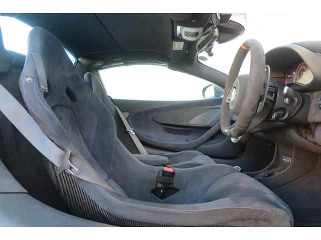 600LTスパイダー ベースグレード カーボンEX、IN アルカンターラレーシングS P ZERO TROFEO R 10スポークAW スポーツエキゾースト 屋内保管車 雨天未使用 ディーラー記録簿(28枚目)