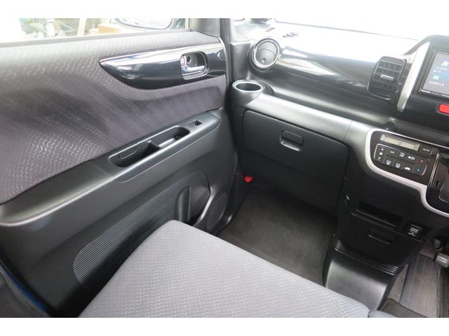 N-BOX G ターボSSパッケージ 2023年製タイヤ スタッドレス付きAW4本付属 Bluetooth ナビ 地デジ ETC ドラレコ 両側電動スライド R6年3月バッテリー交換 取扱説明書 スペアキー(36枚目)