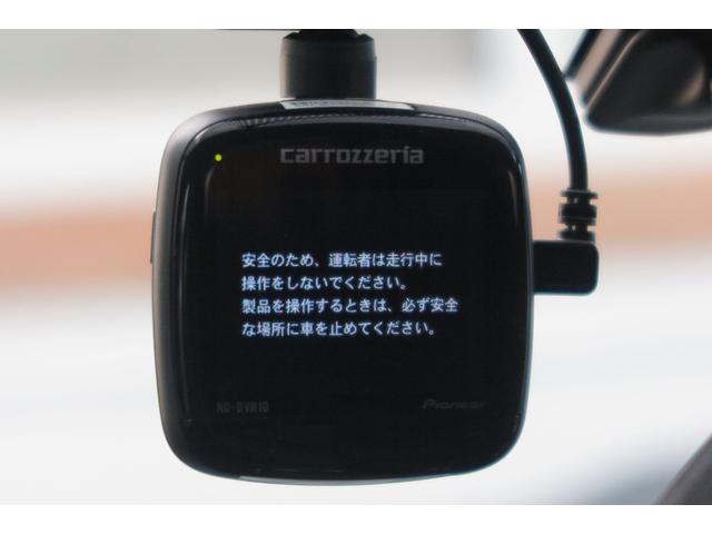 インサイト Ｇ　後期　１オーナー車　ドラレコ　ナビ　地デジ　ステアリモコン　２０２２タイヤ　バックモニター　ＥＴＣ　ＨＩＤ　保証書　取説　スペアキー（6枚目）