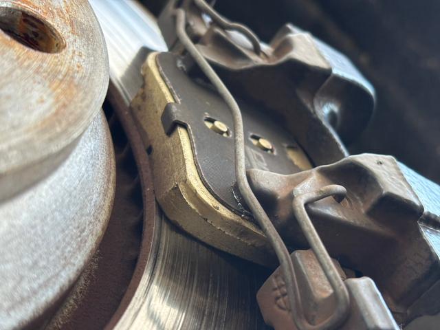 ゴルフRヴァリアント ベースグレード 後期/Eibachダウンサス/DTE SYSTEMSサブコン/レゾネーターデリート/Maxtonエアロ/MST Performanceエアクリ/ECSターボマフラーデリート/DIXCELブレーキパッド(69枚目)