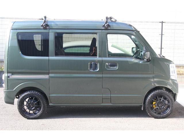 エブリイ ジョイン 5型 5MT 4WD セーフティサポート ナビ/フルセグTV 14ホイール&オープンカントリー 革調シートカバー&チェック柄フロアーマット ショートバンパー化&スキッドバンパー イエローキャリパー(16枚目)