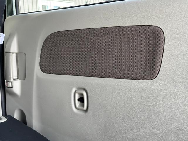 エブリイ ジョイン 5型 5MT 4WD セーフティサポート ナビ/フルセグTV 14ホイール&オープンカントリー 革調シートカバー&チェック柄フロアーマット ショートバンパー化&スキッドバンパー イエローキャリパー(38枚目)