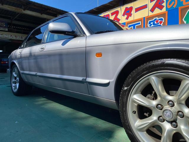 ＸＪ ＸＪＲ　４．０スーパーチャージドＶ８　ＸＪＲ　４．０　スーパーチャージド　Ｖ８　買取仕入（42枚目）