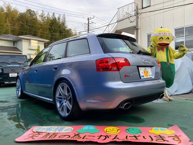 ＲＳ４アバント ベースグレード　買取仕入（5枚目）