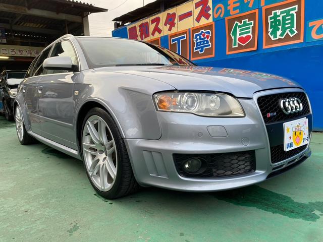 アウディ ＲＳ４アバント