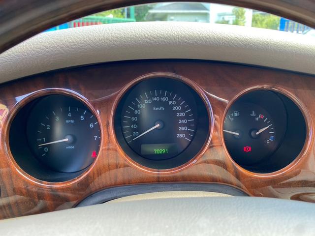 ＸＪ ＸＪ　エグゼクティブ４．０－Ｖ８　買取仕入（69枚目）