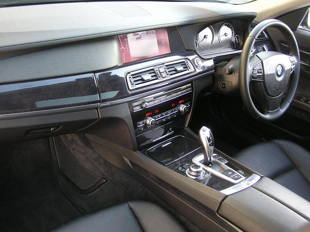 740i 黒革 サンルーフ 整備記録あり(15枚目)
