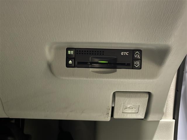 プリウス Ｓツーリングセレクション　ＨＤＤナビ　ビルトインＥＴＣ　ＬＥＤヘッドライト（12枚目）