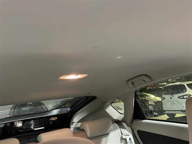 プリウス Ｓツーリングセレクション　ＨＤＤナビ　ビルトインＥＴＣ　ＬＥＤヘッドライト（15枚目）