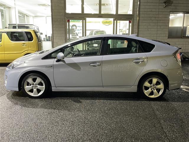 プリウス Ｓツーリングセレクション　ＨＤＤナビ　ビルトインＥＴＣ　ＬＥＤヘッドライト（24枚目）