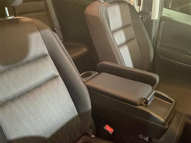 セレナ ハイウェイスター V Vセレクション ハンズフリーパワースライドドア(11枚目)