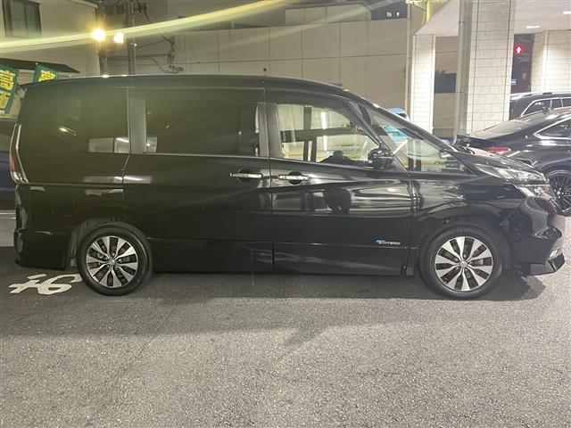 セレナ ハイウェイスター V Vセレクション ハンズフリーパワースライドドア(16枚目)