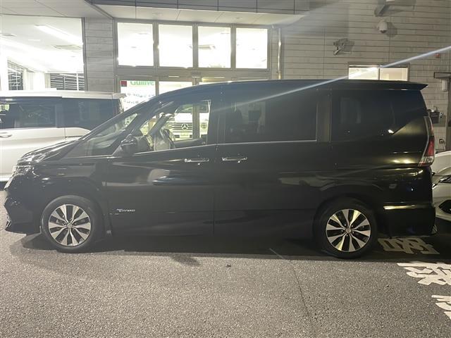 セレナ ハイウェイスター V Vセレクション ハンズフリーパワースライドドア(17枚目)