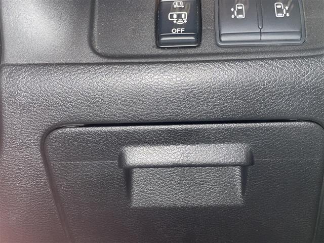 セレナ ハイウェイスター V Vセレクション ハンズフリーパワースライドドア(30枚目)