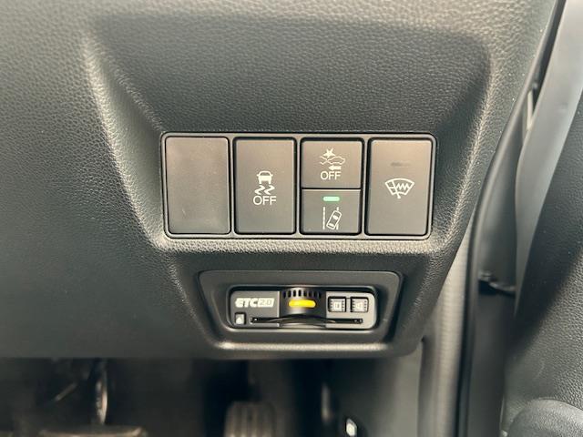 ステップワゴンスパーダ スパーダ・クールスピリット ホンダセンシング ワンオーナー/純正ナビ(Bluetooth・SDカード・フルセグ・DVD・CD・FM・AM)/両側パワースライドドア衝突被害軽減ブレーキ/レーダークルーズコントロール/レーンキープアシスト(16枚目)