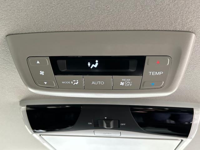 ステップワゴンスパーダ スパーダ・クールスピリット ホンダセンシング ワンオーナー/純正ナビ(Bluetooth・SDカード・フルセグ・DVD・CD・FM・AM)/両側パワースライドドア衝突被害軽減ブレーキ/レーダークルーズコントロール/レーンキープアシスト(18枚目)