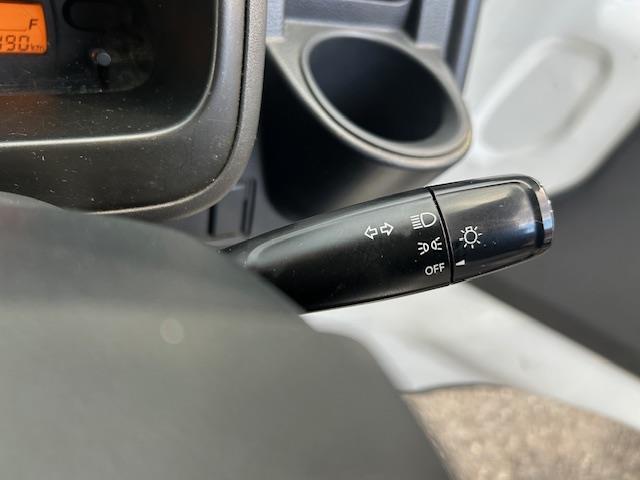 ＮＴ１００クリッパートラック ＤＸ　低温冷凍車（－２０℃〜※外気温）東洋ブラザー工業／ＥＴＣ／ＦＭ・ＡＭ／純正フロアマット／取扱説明書／記録簿（6枚目）