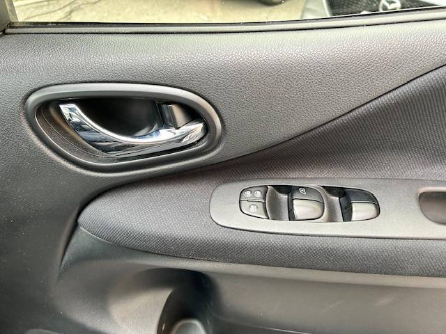 セレナ ハイウェイスター　Ｖセレ＋セーフティＩＩ　ＳＨＶ　両側パワスラ／エマージェンシーブレーキ（15枚目）