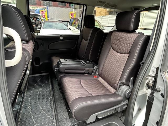 セレナ ハイウェイスター　Ｖセレ＋セーフティＩＩ　ＳＨＶ　両側パワスラ／エマージェンシーブレーキ（19枚目）