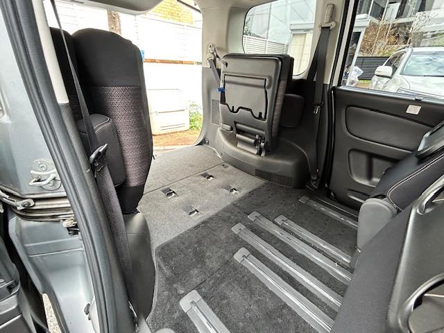 セレナ ハイウェイスター　Ｖセレ＋セーフティＩＩ　ＳＨＶ　両側パワスラ／エマージェンシーブレーキ（25枚目）