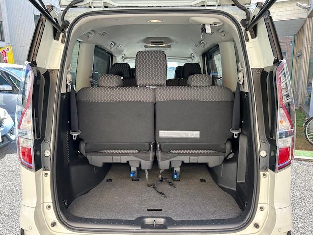 セレナ ハイウェイスターＶ　両側パワースライドドア／後席モニター／全方位カメラ（30枚目）