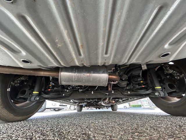 セレナ ハイウェイスターＶ　両側パワースライドドア／後席モニター／全方位カメラ（37枚目）