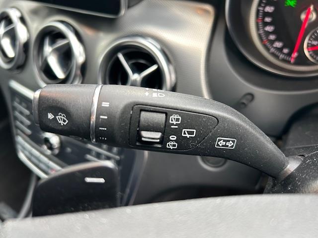 ＧＬＡクラス ＧＬＡ２２０　４マチック　純正ナビ／シートヒーター／サンルーフ／ＥＴＣ（9枚目）