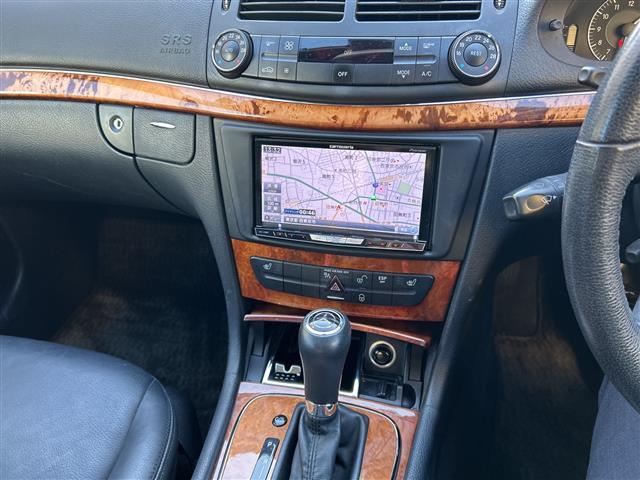 Eクラスステーションワゴン E300 ステーションワゴン ☆社外ナビ(フルセグTV、CD、DVD、Bluetooth)/全席シートヒーター/パワーシート/クルーズコントロール/全席レザーシート/サンルーフ/ルーフレール(10枚目)