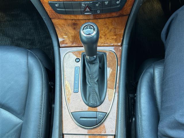 Eクラスステーションワゴン E300 ステーションワゴン ☆社外ナビ(フルセグTV、CD、DVD、Bluetooth)/全席シートヒーター/パワーシート/クルーズコントロール/全席レザーシート/サンルーフ/ルーフレール(13枚目)