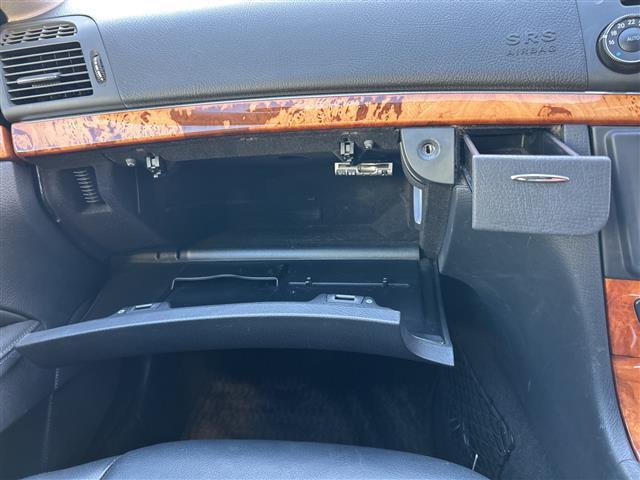 Eクラスステーションワゴン E300 ステーションワゴン ☆社外ナビ(フルセグTV、CD、DVD、Bluetooth)/全席シートヒーター/パワーシート/クルーズコントロール/全席レザーシート/サンルーフ/ルーフレール(15枚目)