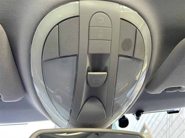 Eクラスステーションワゴン E300 ステーションワゴン ☆社外ナビ(フルセグTV、CD、DVD、Bluetooth)/全席シートヒーター/パワーシート/クルーズコントロール/全席レザーシート/サンルーフ/ルーフレール(16枚目)