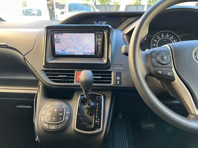 ヴォクシー X 純正ナビ(ワンセグTV、CD、Bluetooth)/片側パワースライド/電動格納ミラー/レーンアシスト/横滑り防止/衝突軽減ブレーキ/ETC/デジタルルームミラー(6枚目)