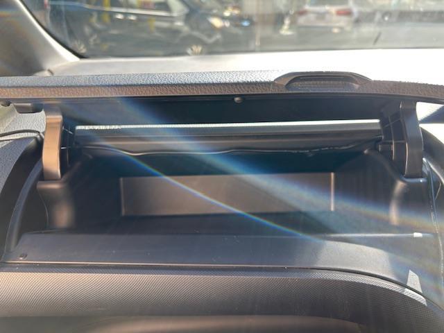 ヴォクシー X 純正ナビ(ワンセグTV、CD、Bluetooth)/片側パワースライド/電動格納ミラー/レーンアシスト/横滑り防止/衝突軽減ブレーキ/ETC/デジタルルームミラー(7枚目)