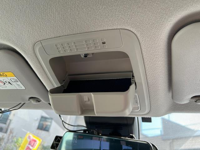 ヴォクシー X 純正ナビ(ワンセグTV、CD、Bluetooth)/片側パワースライド/電動格納ミラー/レーンアシスト/横滑り防止/衝突軽減ブレーキ/ETC/デジタルルームミラー(10枚目)