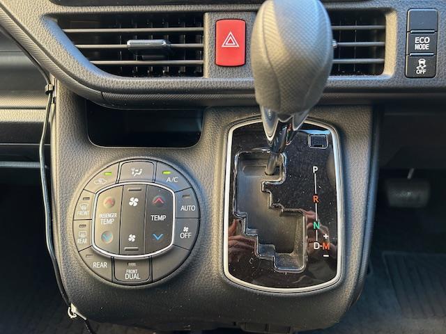 ヴォクシー X 純正ナビ(ワンセグTV、CD、Bluetooth)/片側パワースライド/電動格納ミラー/レーンアシスト/横滑り防止/衝突軽減ブレーキ/ETC/デジタルルームミラー(12枚目)