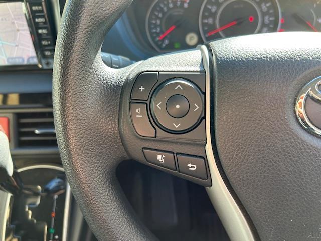 ヴォクシー X 純正ナビ(ワンセグTV、CD、Bluetooth)/片側パワースライド/電動格納ミラー/レーンアシスト/横滑り防止/衝突軽減ブレーキ/ETC/デジタルルームミラー(15枚目)