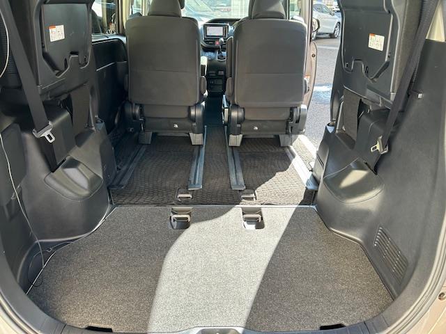 ヴォクシー X 純正ナビ(ワンセグTV、CD、Bluetooth)/片側パワースライド/電動格納ミラー/レーンアシスト/横滑り防止/衝突軽減ブレーキ/ETC/デジタルルームミラー(31枚目)