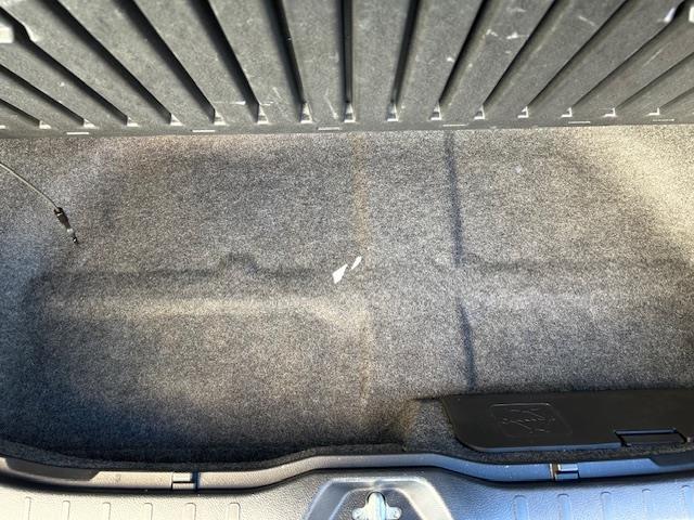 ヴォクシー X 純正ナビ(ワンセグTV、CD、Bluetooth)/片側パワースライド/電動格納ミラー/レーンアシスト/横滑り防止/衝突軽減ブレーキ/ETC/デジタルルームミラー(32枚目)