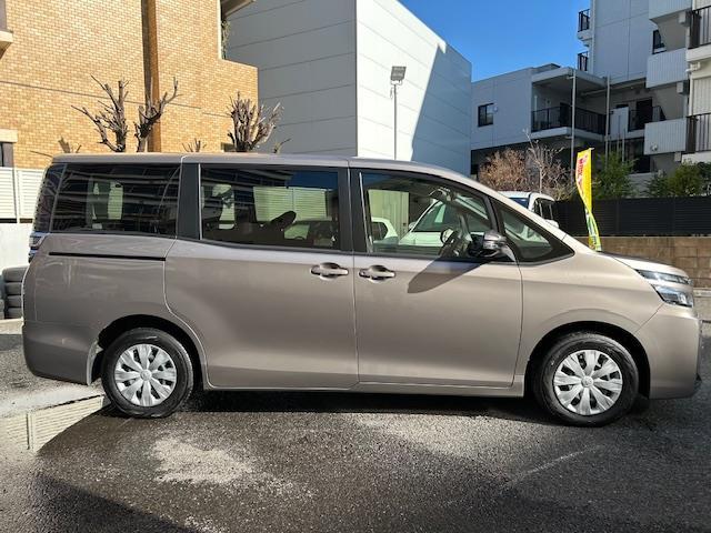 ヴォクシー X 純正ナビ(ワンセグTV、CD、Bluetooth)/片側パワースライド/電動格納ミラー/レーンアシスト/横滑り防止/衝突軽減ブレーキ/ETC/デジタルルームミラー(40枚目)