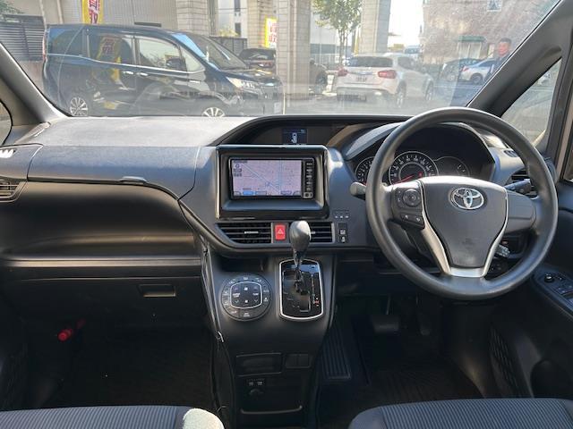 ヴォクシー X 純正ナビ(ワンセグTV、CD、Bluetooth)/片側パワースライド/電動格納ミラー/レーンアシスト/横滑り防止/衝突軽減ブレーキ/ETC/デジタルルームミラー(42枚目)