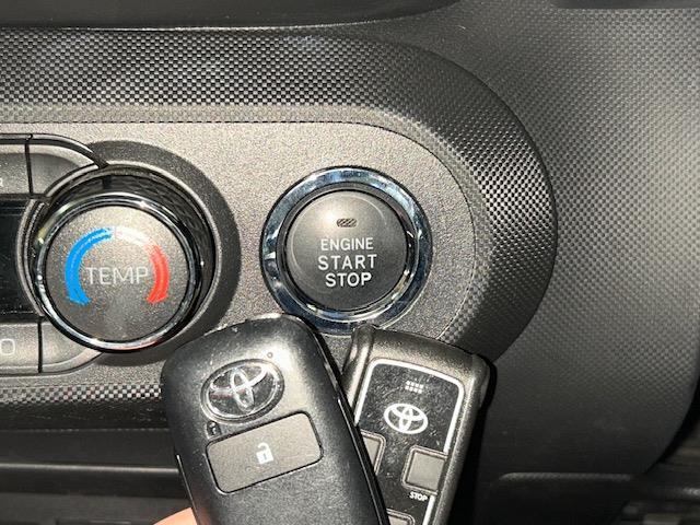 ライズ Z 純正ナビ(フルセグ・DVD・CD・SD・Bluetooth・FM・AM)バックカメラ/前後ドライブレコーダー/レーダークルーズコントロール/衝突軽減ブレーキ/シートヒーター/ETC/純正ドアバイザー(10枚目)