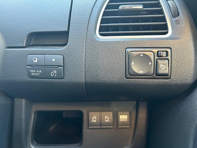 セレナ ハイウェイスター Jパッケージ ナビ/バックカメラ/両側パワスラ/ETC(10枚目)