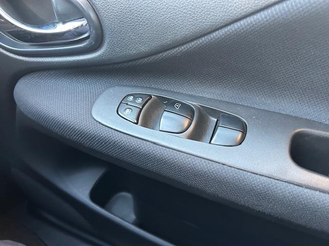 セレナ ハイウェイスター Jパッケージ ナビ/バックカメラ/両側パワスラ/ETC(16枚目)