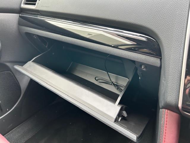 レヴォーグ １．６ＳＴＩスポーツアイサイト　ワンオーナー／純正ナビ（フルセグ・Ｂｌｕｅｔｏｏｔｈ・ＤＶＤ・ＣＤ・ＳＤ・ＦＭ・ＡＭ）アイサイトＶｅｒ３／レーダークルーズコントロール／車線逸脱／サンルーフ／バック・サイドカメラ／レザーシート（22枚目）