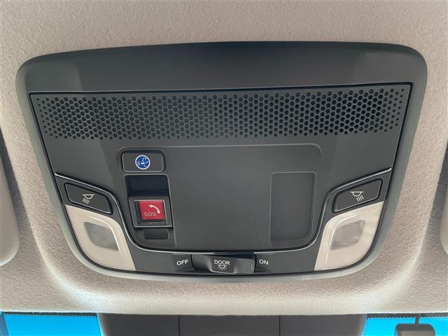 フィット ホーム　ワンオーナー　ＨｏｎｄａＳＥＮＳＩＮＧ　純正Ｇａｔｈｅｒｓナビ　Ｂｌｕｅｔｏｏｔｈオーディオ　バックカメラ　ハーフレザーシート　ＥＴＣ　ドラレコ　　ＬＥＤヘッドライトアダプティブクルーズコントロール（8枚目）